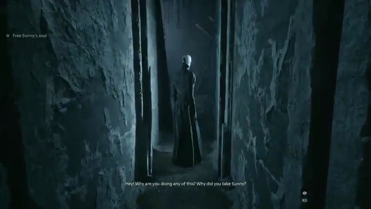 Ein schmaler Steinkorridor des Labyrinths, davor befindet sich ein Cenobit, in der Ecke befindet sich das Ziel „Befreie Sunnys Seele“.