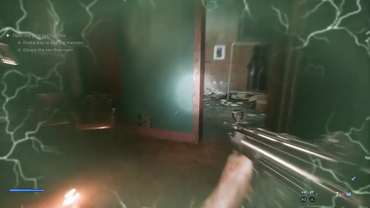 Ein Opferraum mit grünen Entladungen und einem Maschinengewehr in den Händen des Helden in Hellraiser: Revival