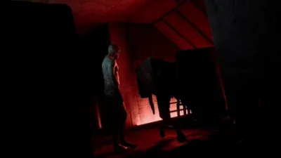 Искажённый коридор и противник в Silent Hill: Townfall